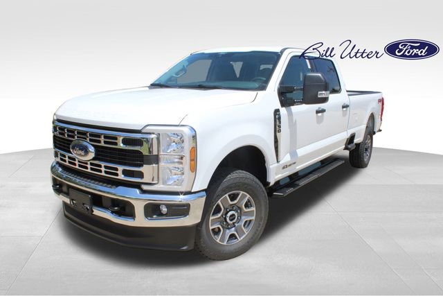 New 2025 Ford F350 XLT w/ FX4 Off-Road Package