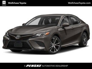 Used 2018 Toyota Camry SE w/ Moonroof Package