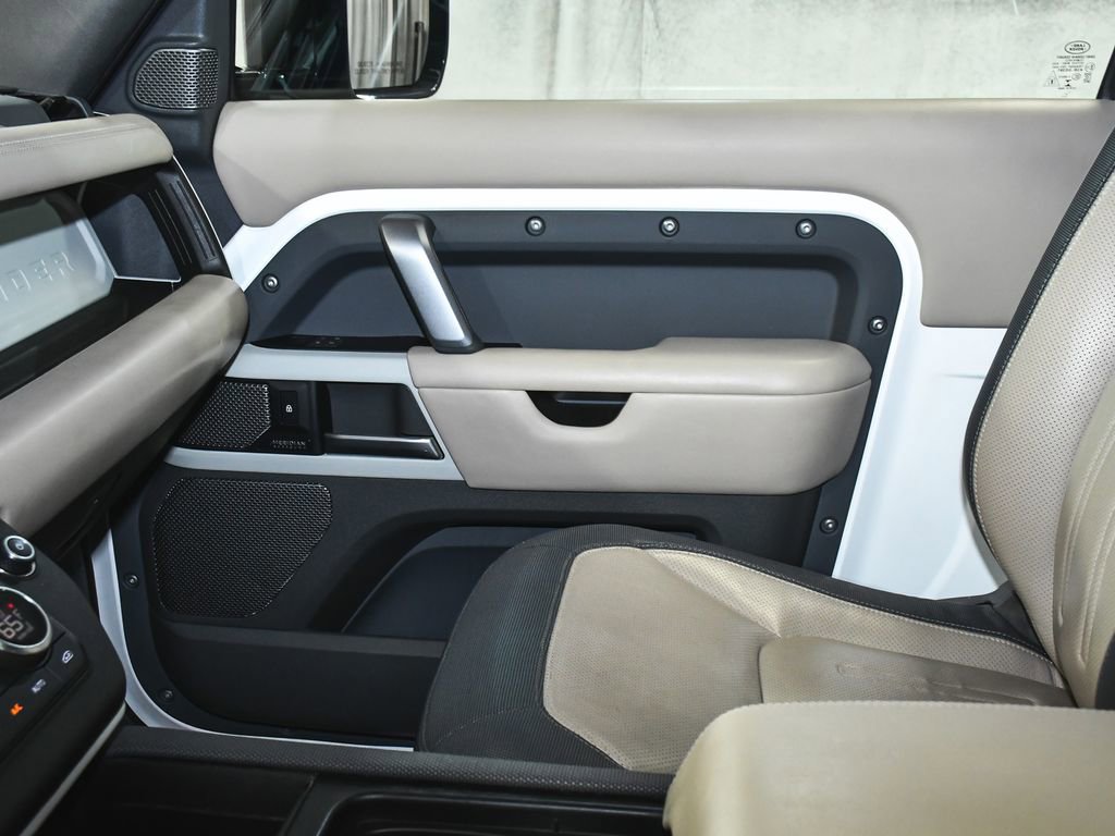 Used 2022 Land Rover Defender 90 X-Dynamic HSE image 43