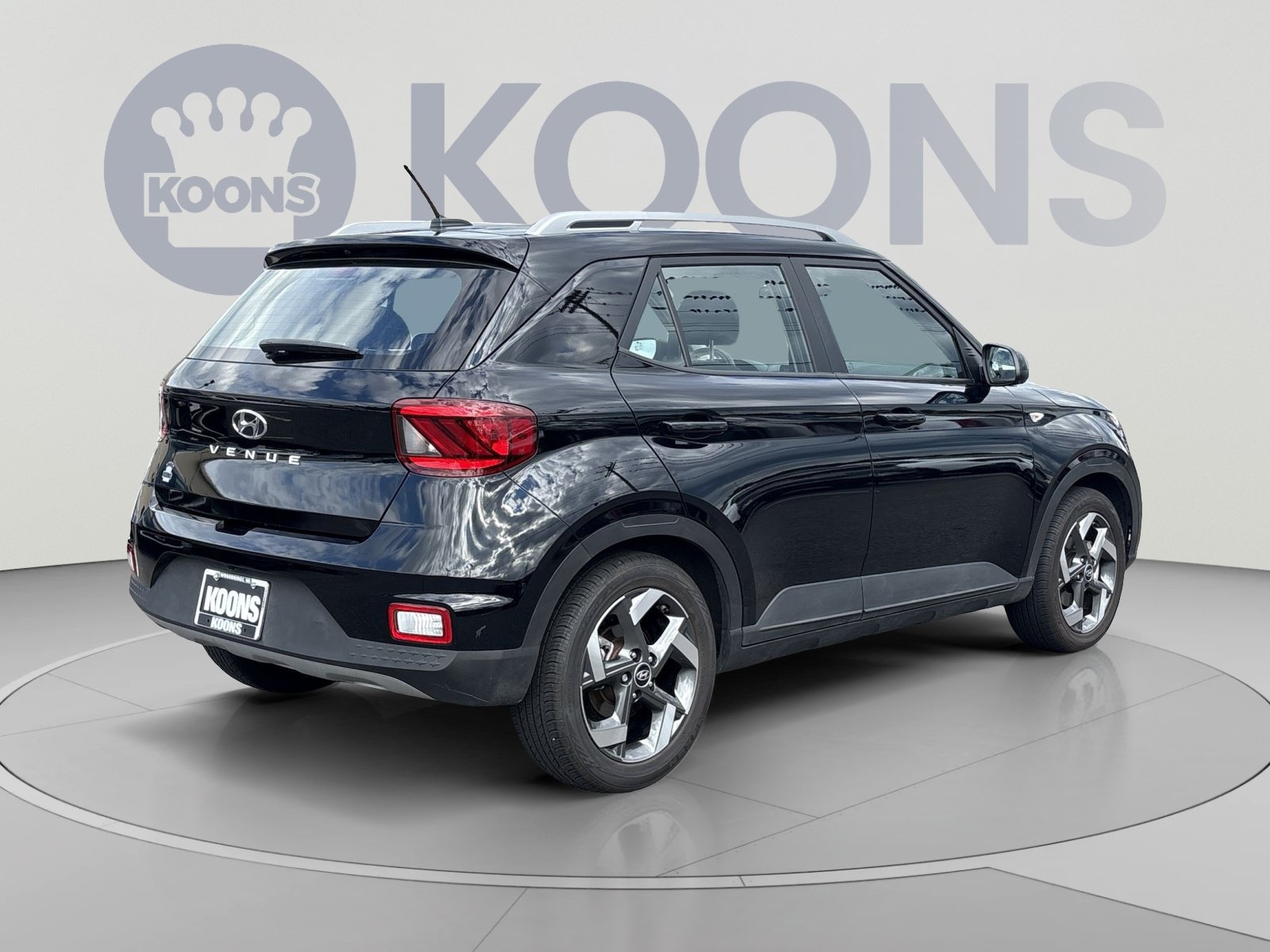 Certified 2023 Hyundai Venue SEL FWD image 7