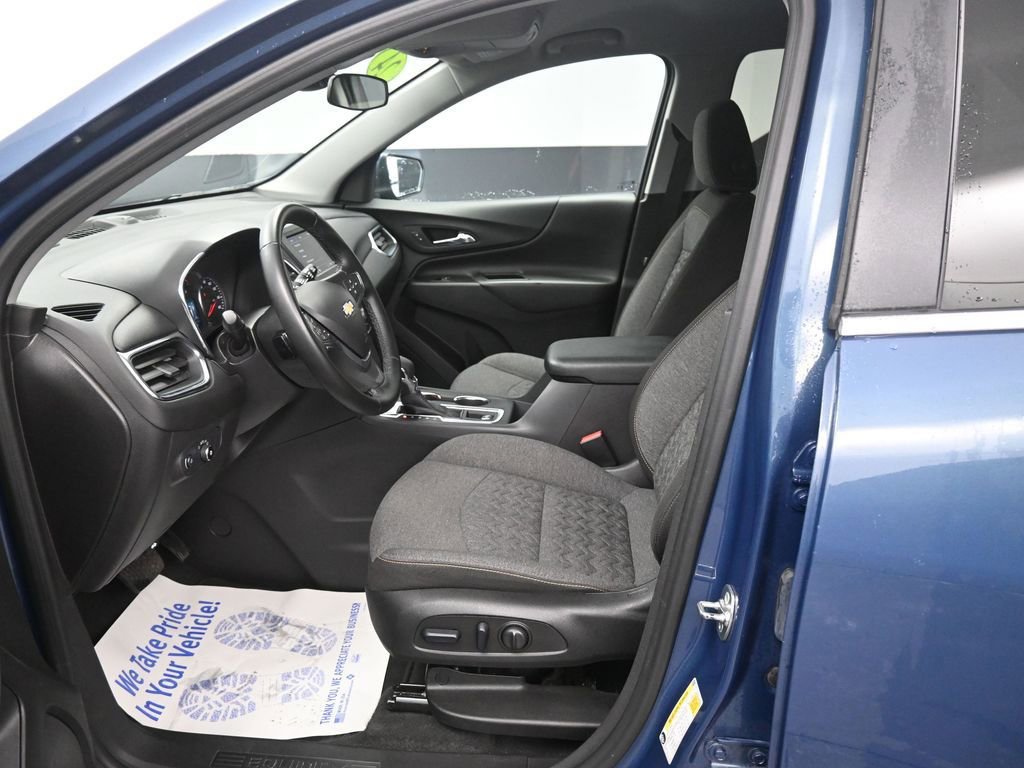 Used 2024 Chevrolet Equinox LT image 30