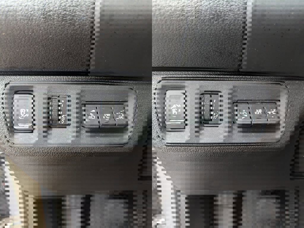 Certified 2023 GMC Acadia Denali w/ Denali Ultimate Package image 26