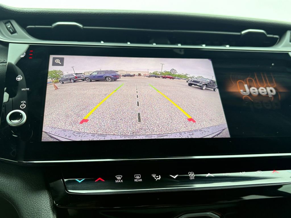 New 2026 Jeep Grand Cherokee Altitude RWD image 17