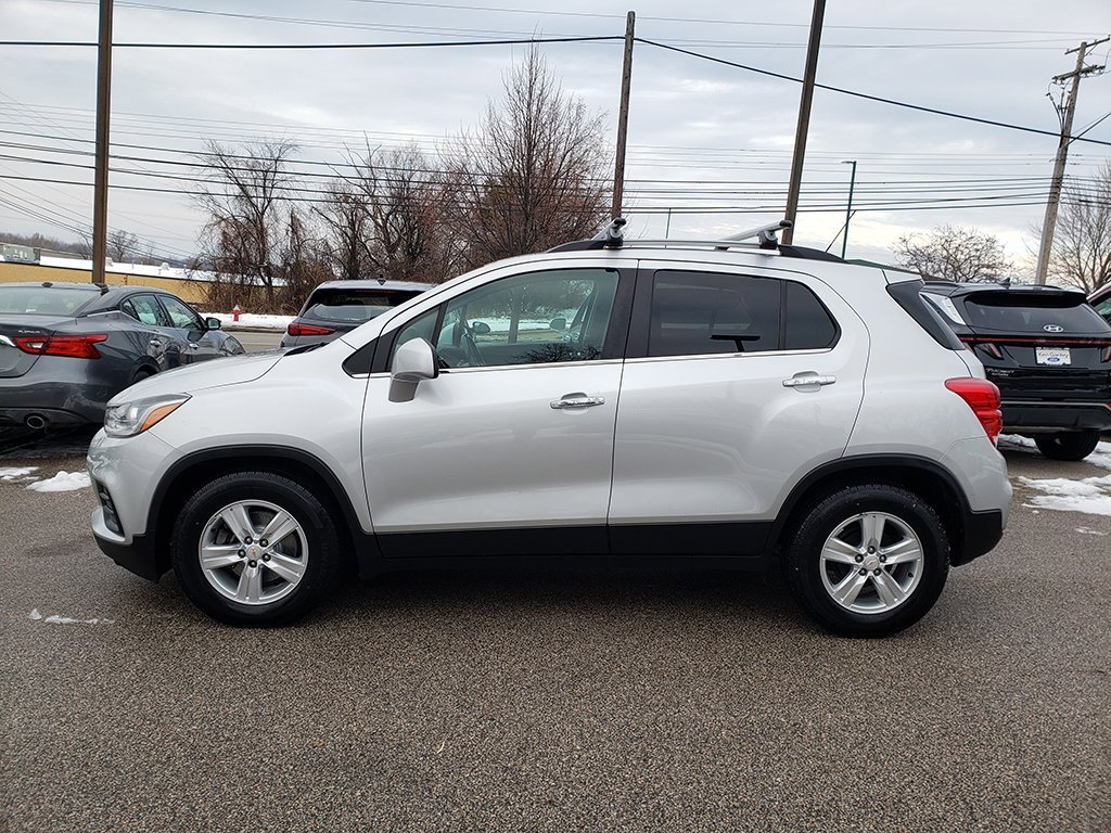 Used 2020 Chevrolet Trax LT w/ LT Convenience Package image 8