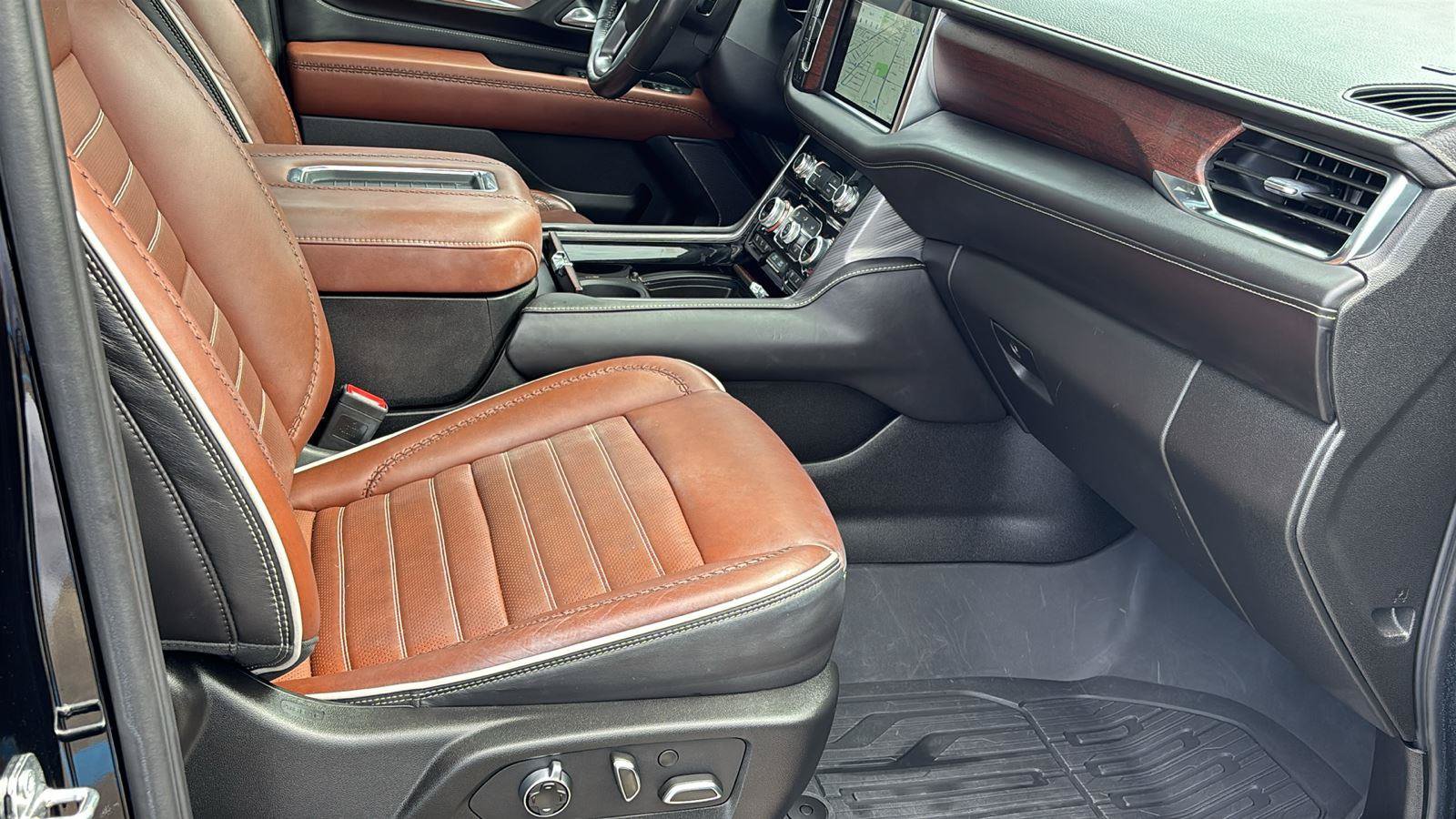 Certified 2023 GMC Yukon XL Denali Ultimate w/ LPO, Floor Liner Package AWD/4WD image 26