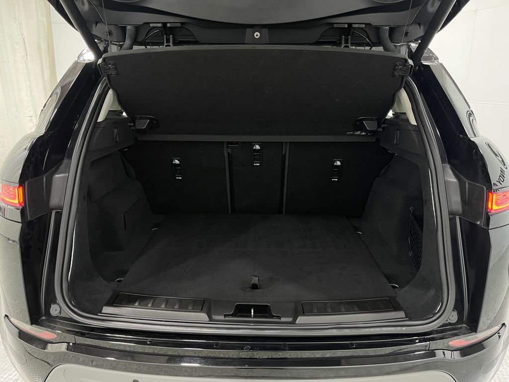 Used 2020 Land Rover Range Rover Evoque SE image 27