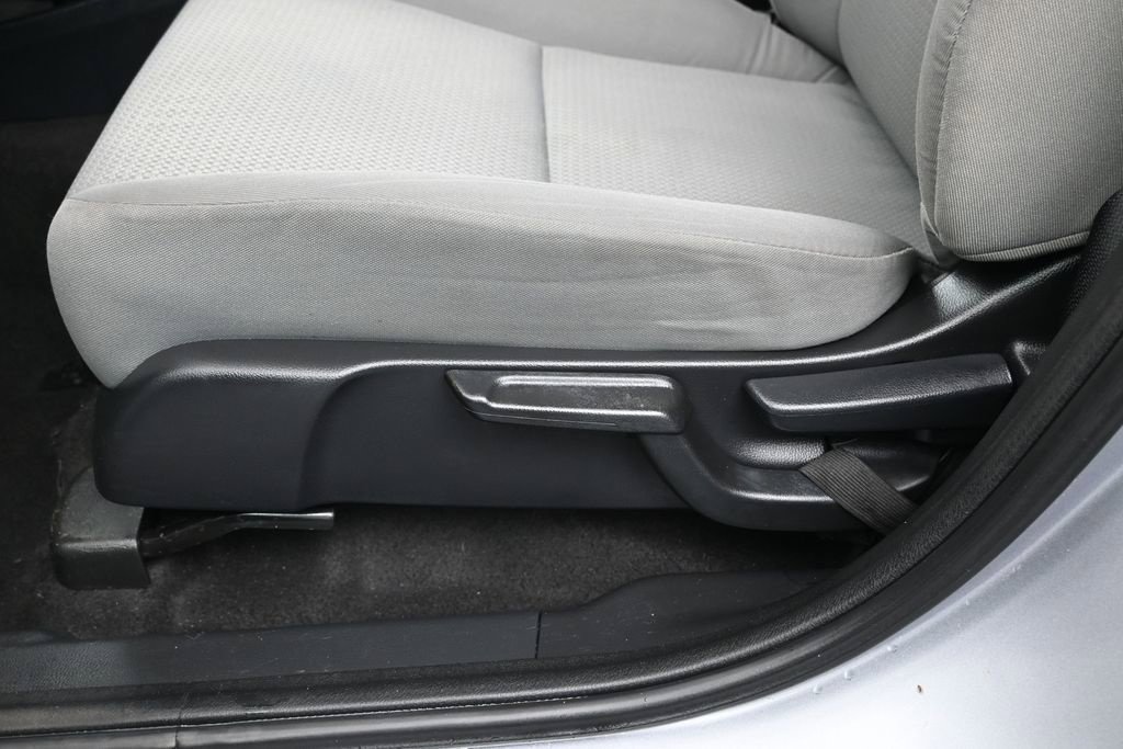 Used 2022 Honda HR-V LX image 16
