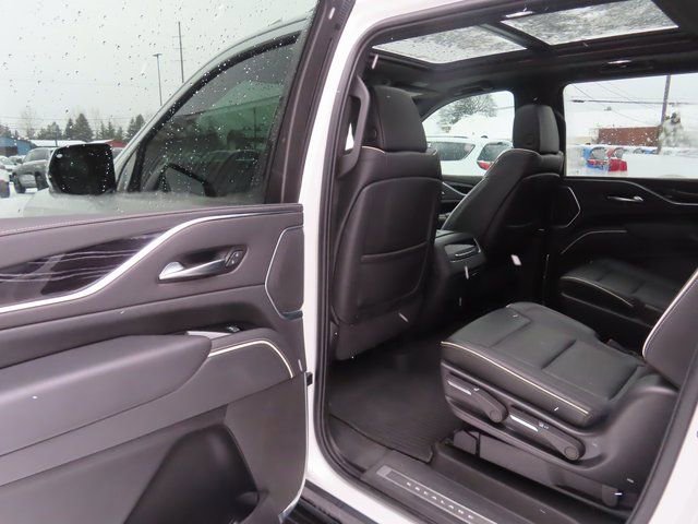 Used 2022 Cadillac Escalade ESV Sport w/ Touring Package image 23