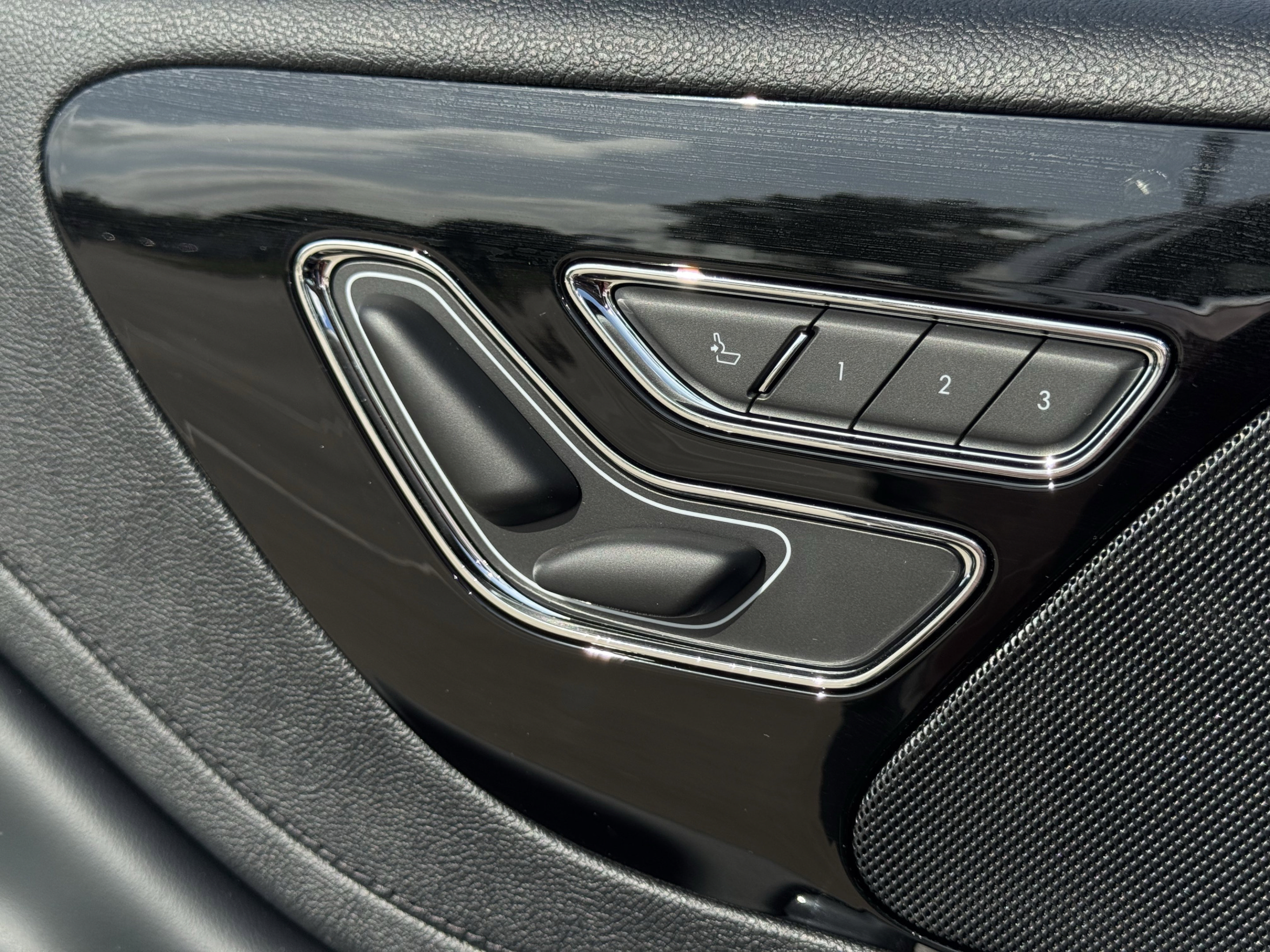 New 2026 Lincoln Aviator Reserve RWD image 21