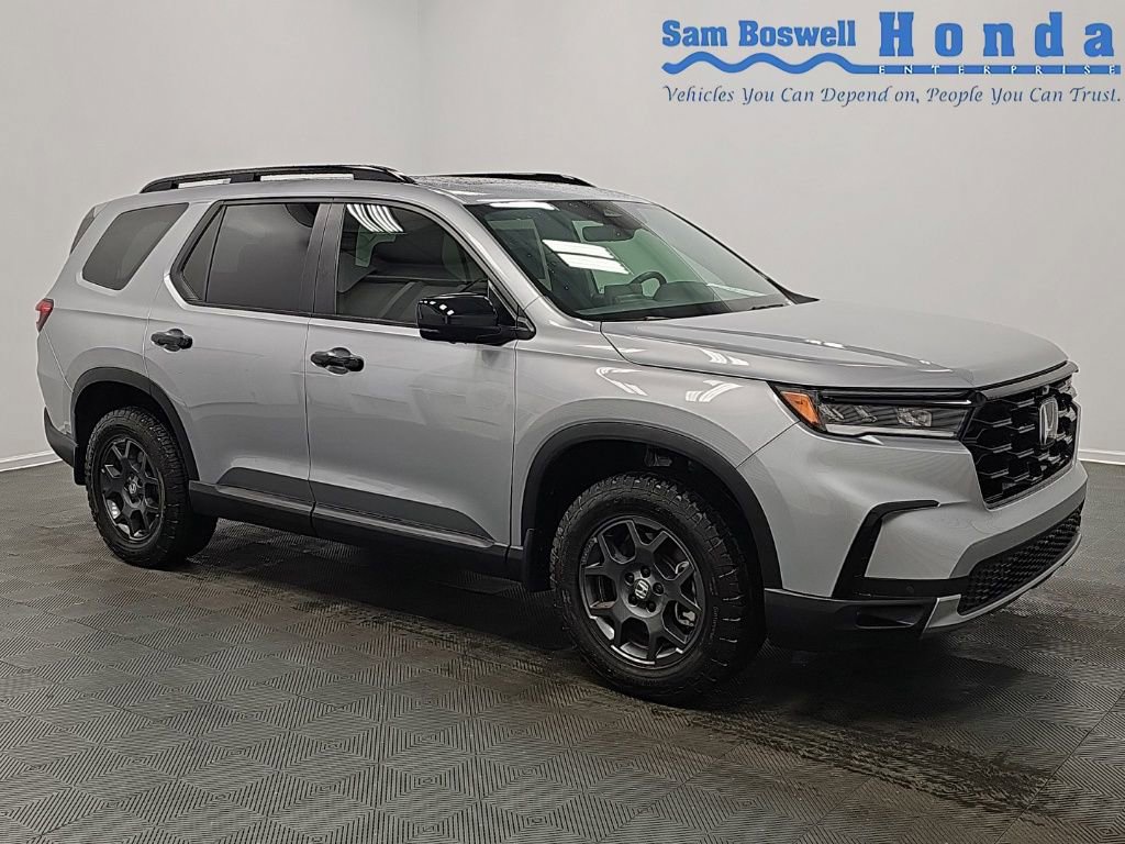 Used 2025 Honda Pilot TrailSport image 1