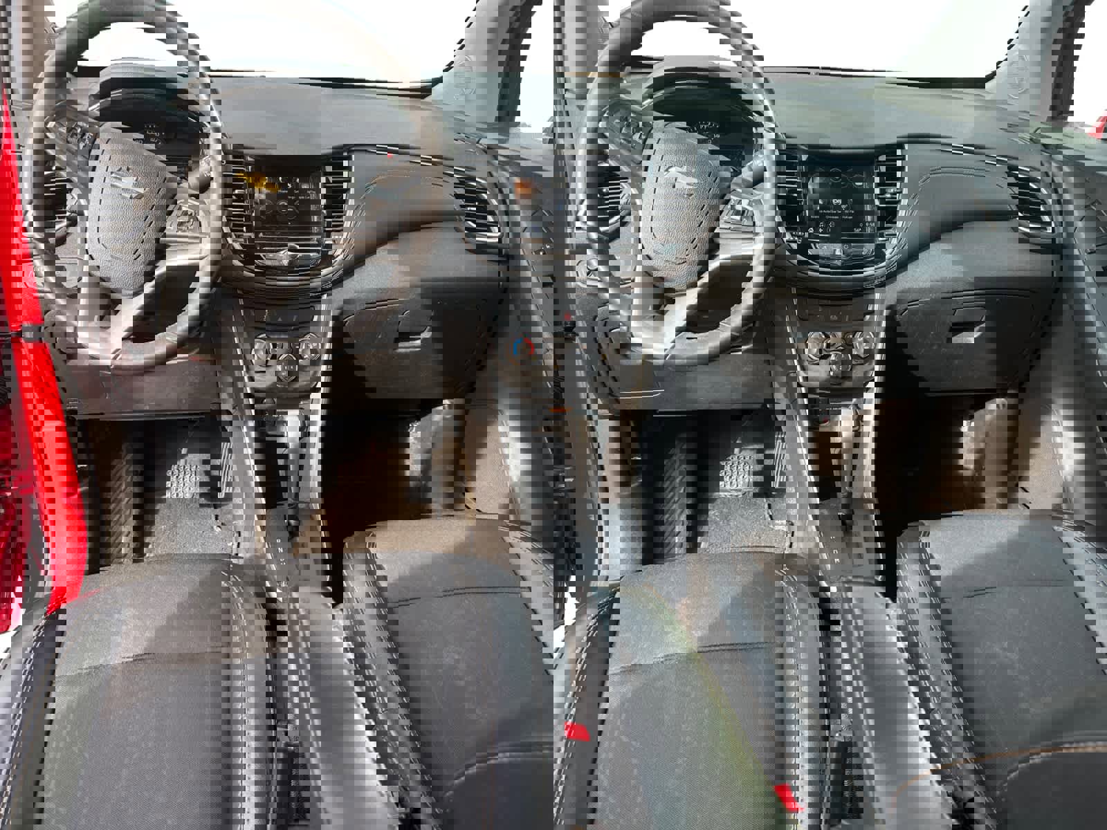 Used 2018 Chevrolet Trax LT w/ LT Convenience Package image 10