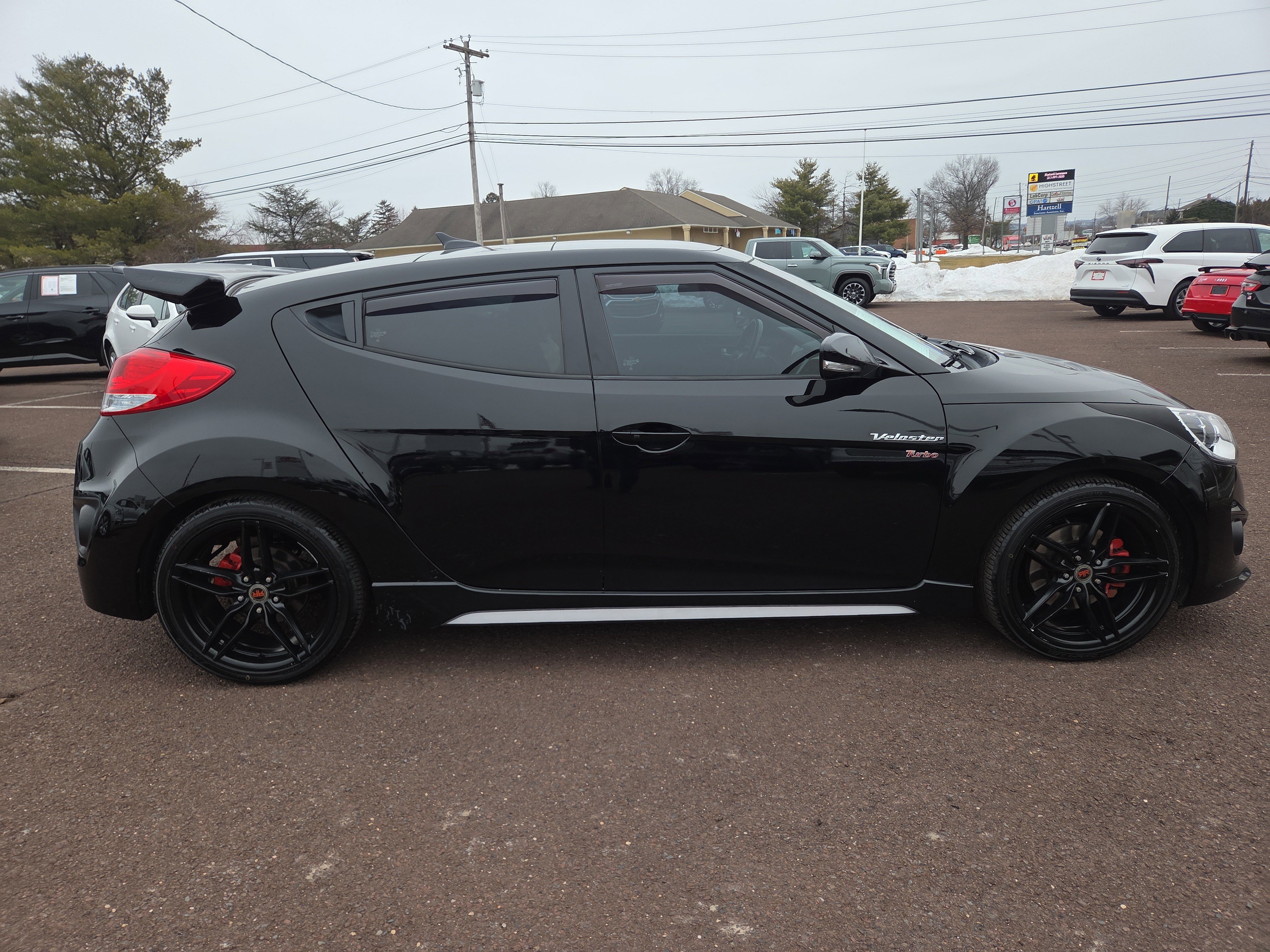 Used 2014 Hyundai Veloster Turbo w/ Turbo Technology Package 04 image 2