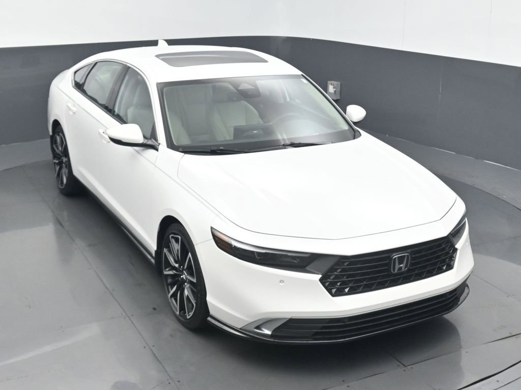 Certified 2023 Honda Accord Touring image 3