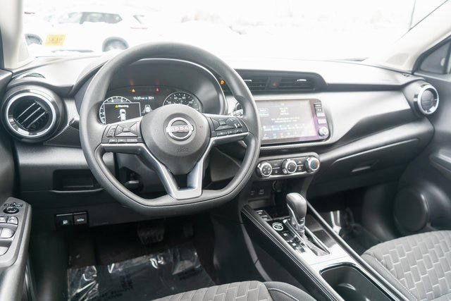 Used 2023 Nissan Kicks SV image 13