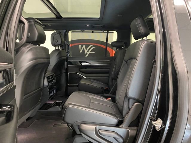 New 2024 Jeep Wagoneer L Series II w/ Convenience Group I image 16