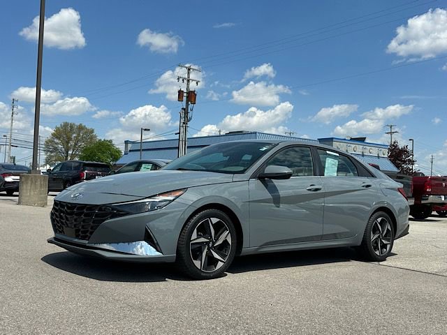 Used 2021 Hyundai Elantra SEL w/ Convenience + Premium Package image 2