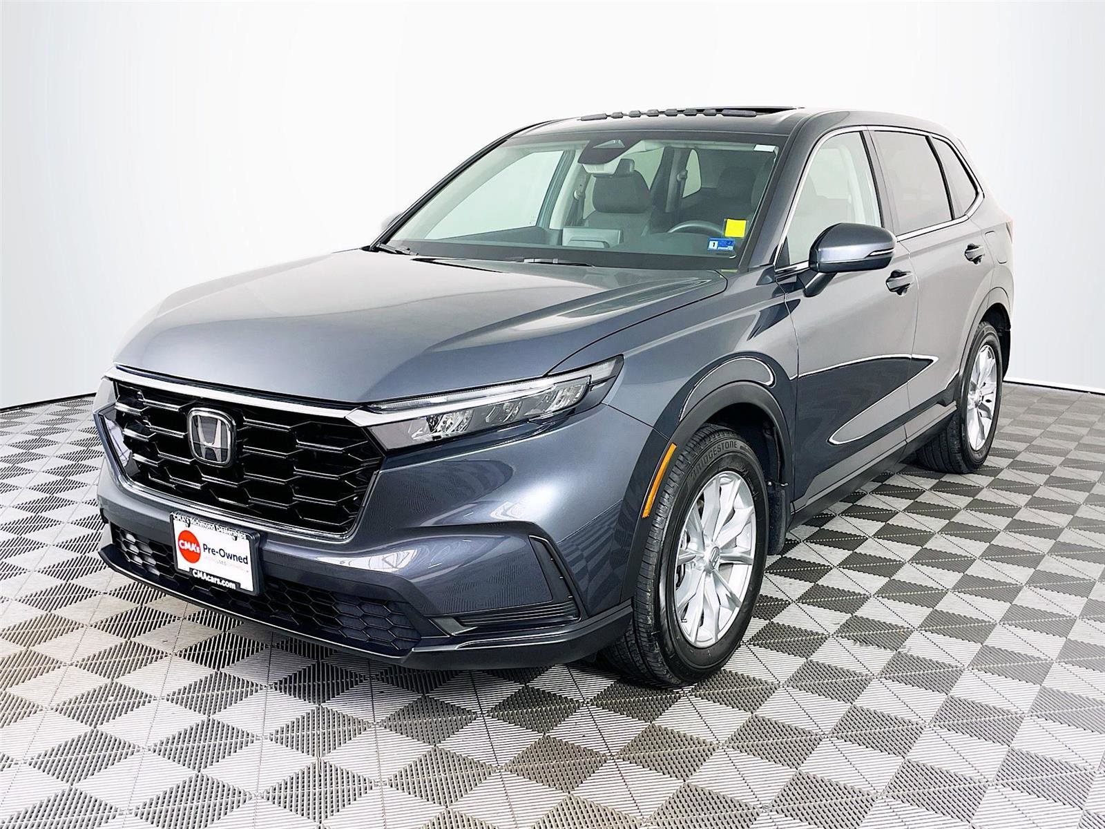 Used 2025 Honda CR-V EX image 3