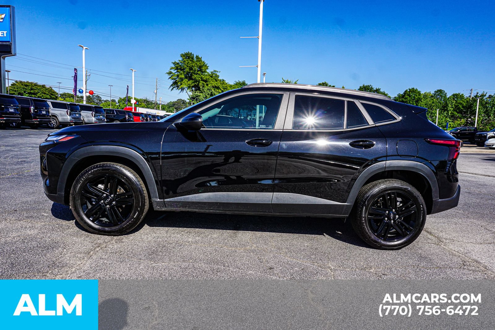 Used 2025 Chevrolet Trax ACTIV w/ Sunroof Package FWD image 9