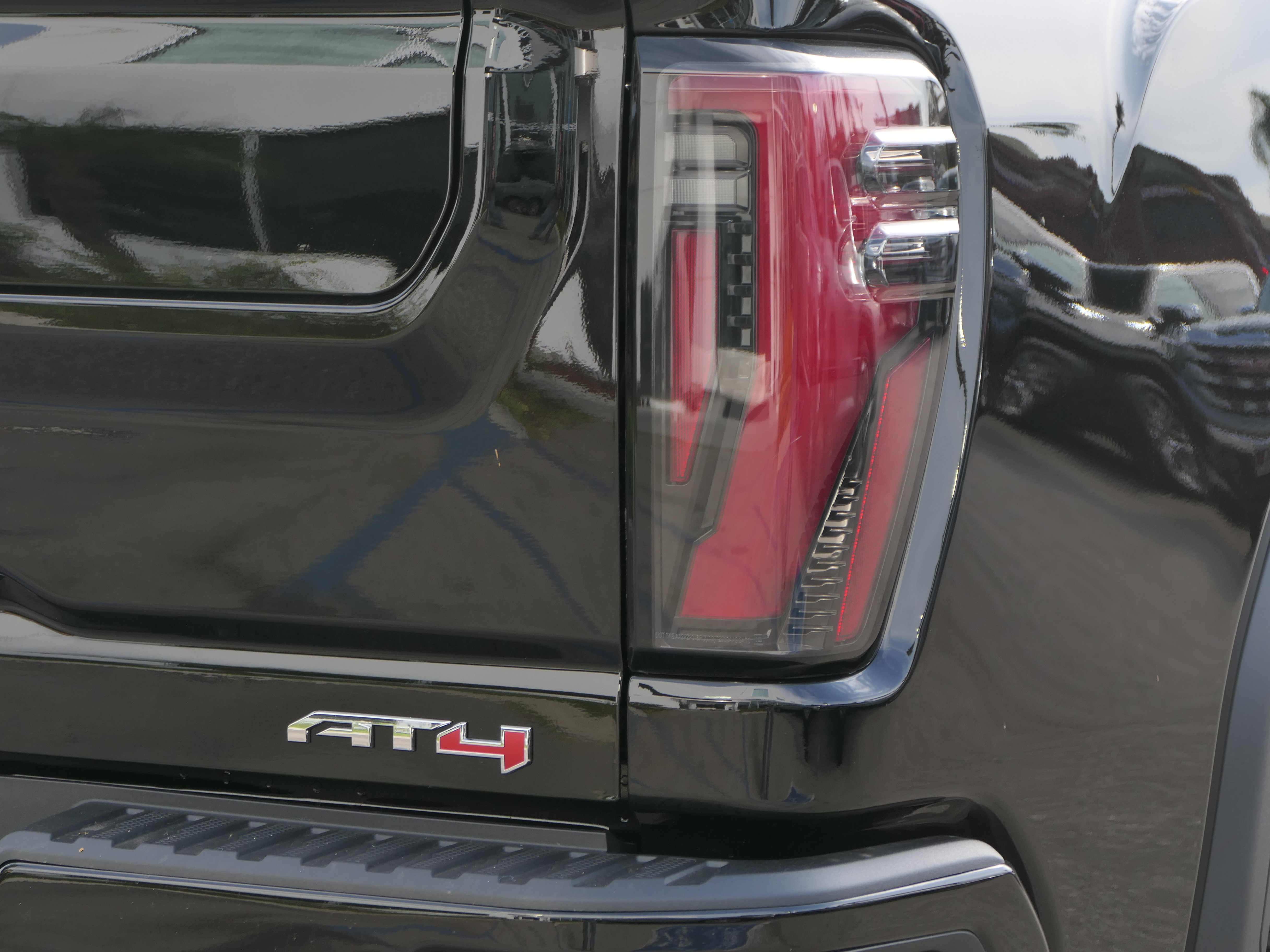 New 2026 GMC Sierra 2500 AT4 w/ AT4 Premium Plus Package AWD/4WD image 6
