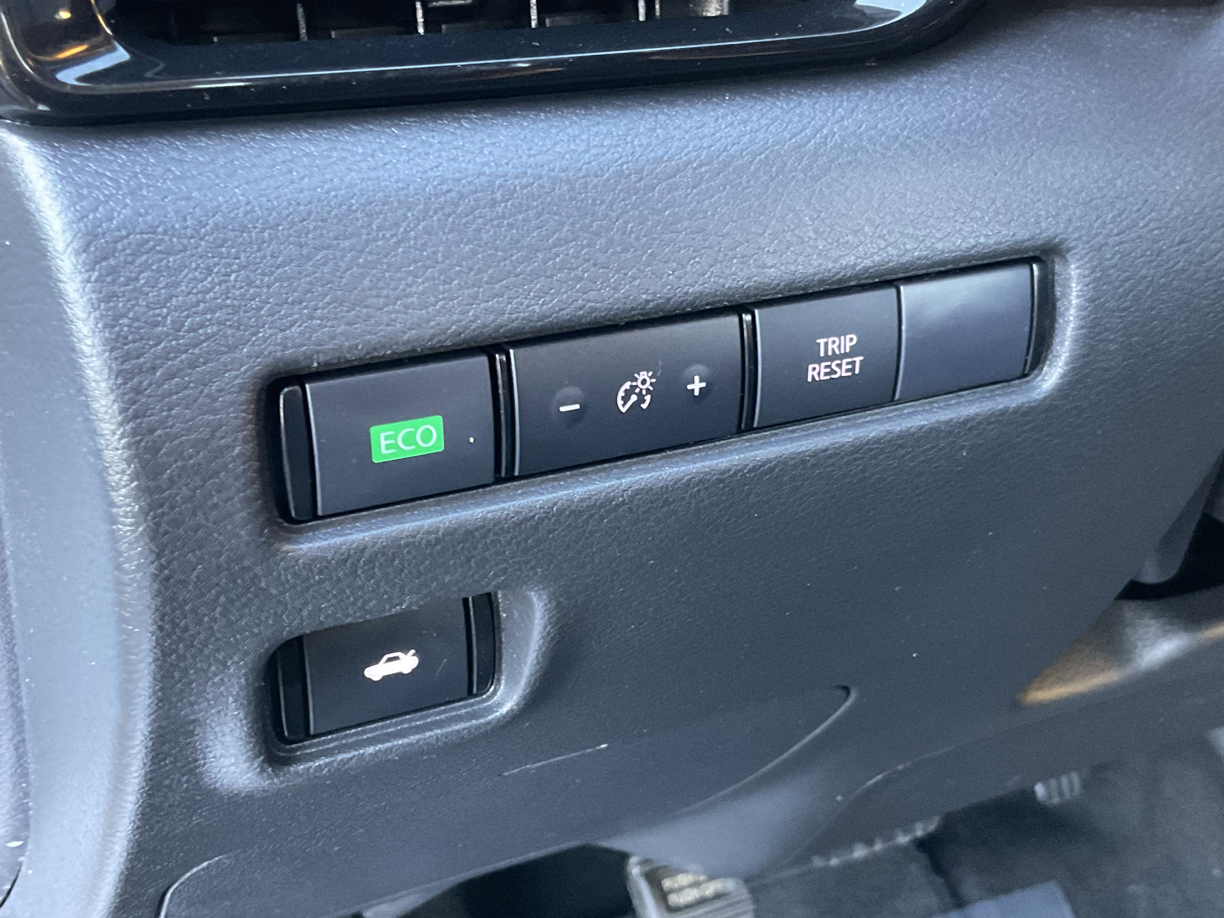 Used 2023 Nissan Sentra SV image 27