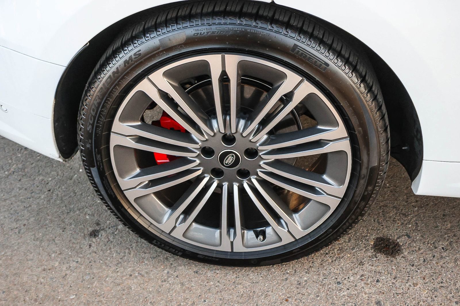 Used 2025 Land Rover Range Rover Sport Dynamic SE image 13