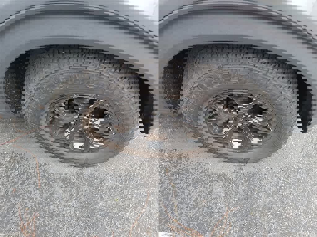 Used 2022 Ford Explorer Timberline image 9