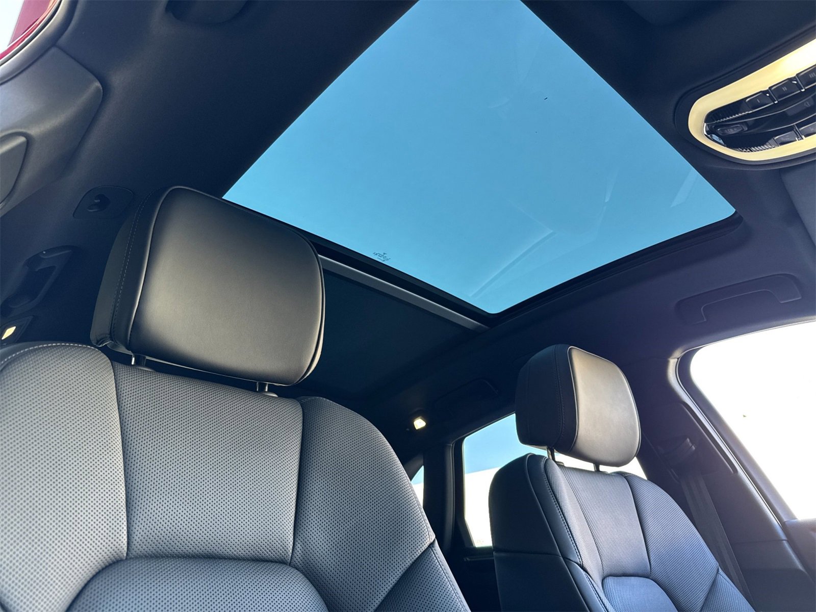 New 2026 Porsche Macan image 17