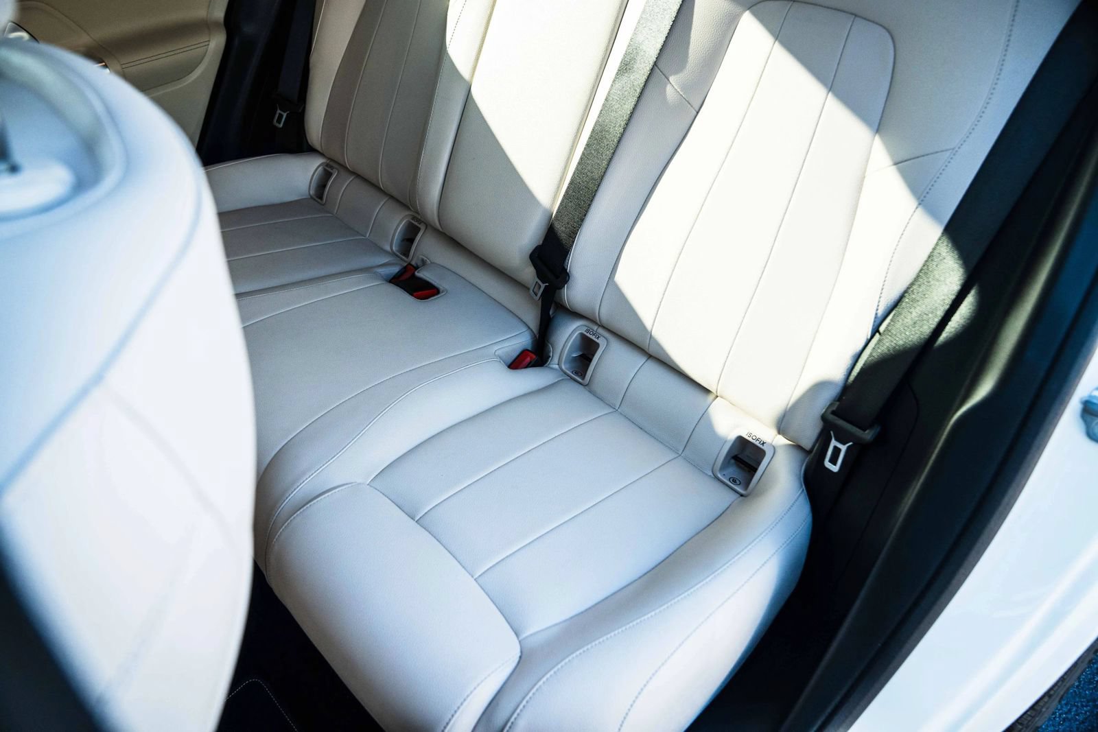 Used 2022 Mercedes-Benz GLA 250 4MATIC w/ Premium Package image 28