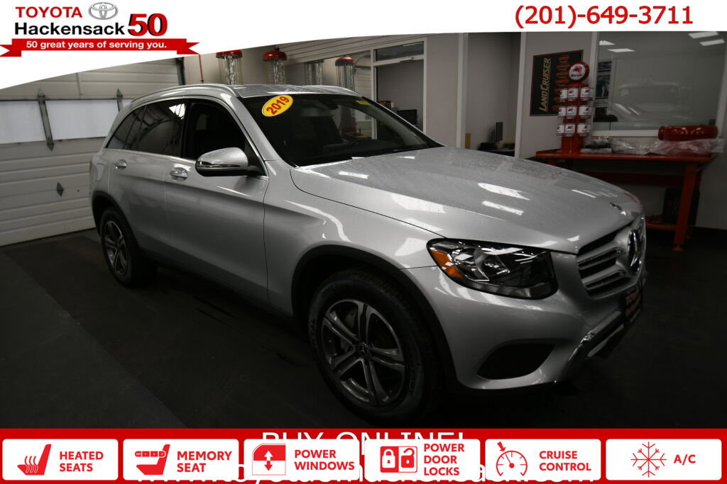 Used 2019 Mercedes-Benz GLC 300 4MATIC image 1