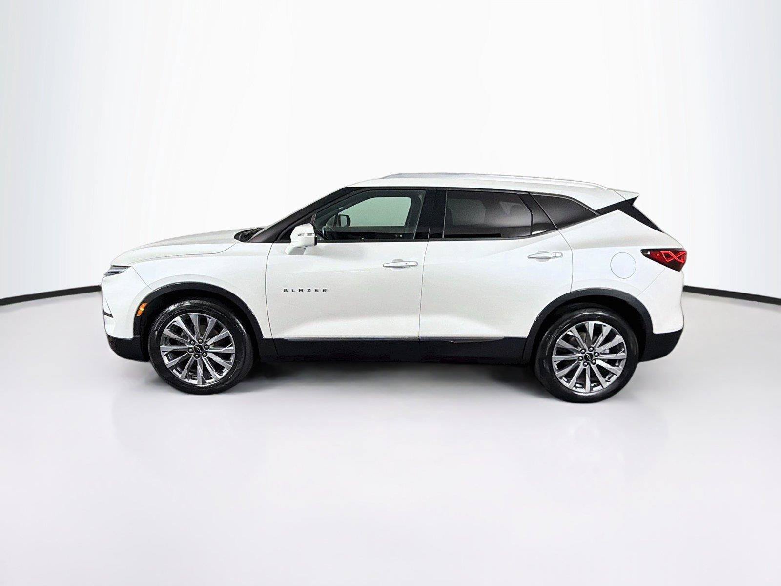 Used 2023 Chevrolet Blazer Premier w/ Driver Confidence II Package AWD/4WD image 8