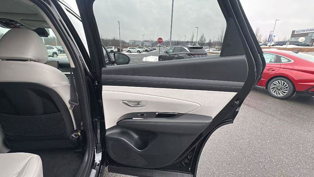 New 2026 Hyundai Tucson Limited AWD/4WD image 10