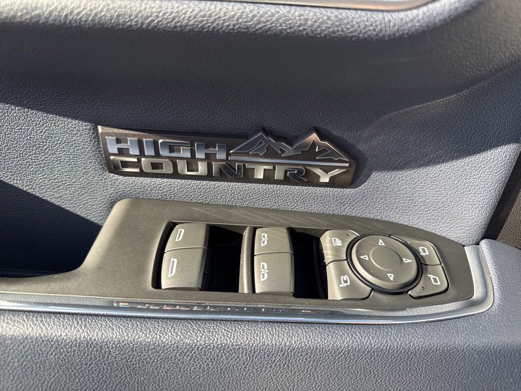 Used 2023 Chevrolet Silverado 1500 High Country w/ High Country Premium Package image 30