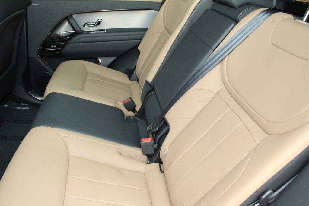 Used 2025 Land Rover Range Rover Sport Dynamic SE AWD/4WD image 5