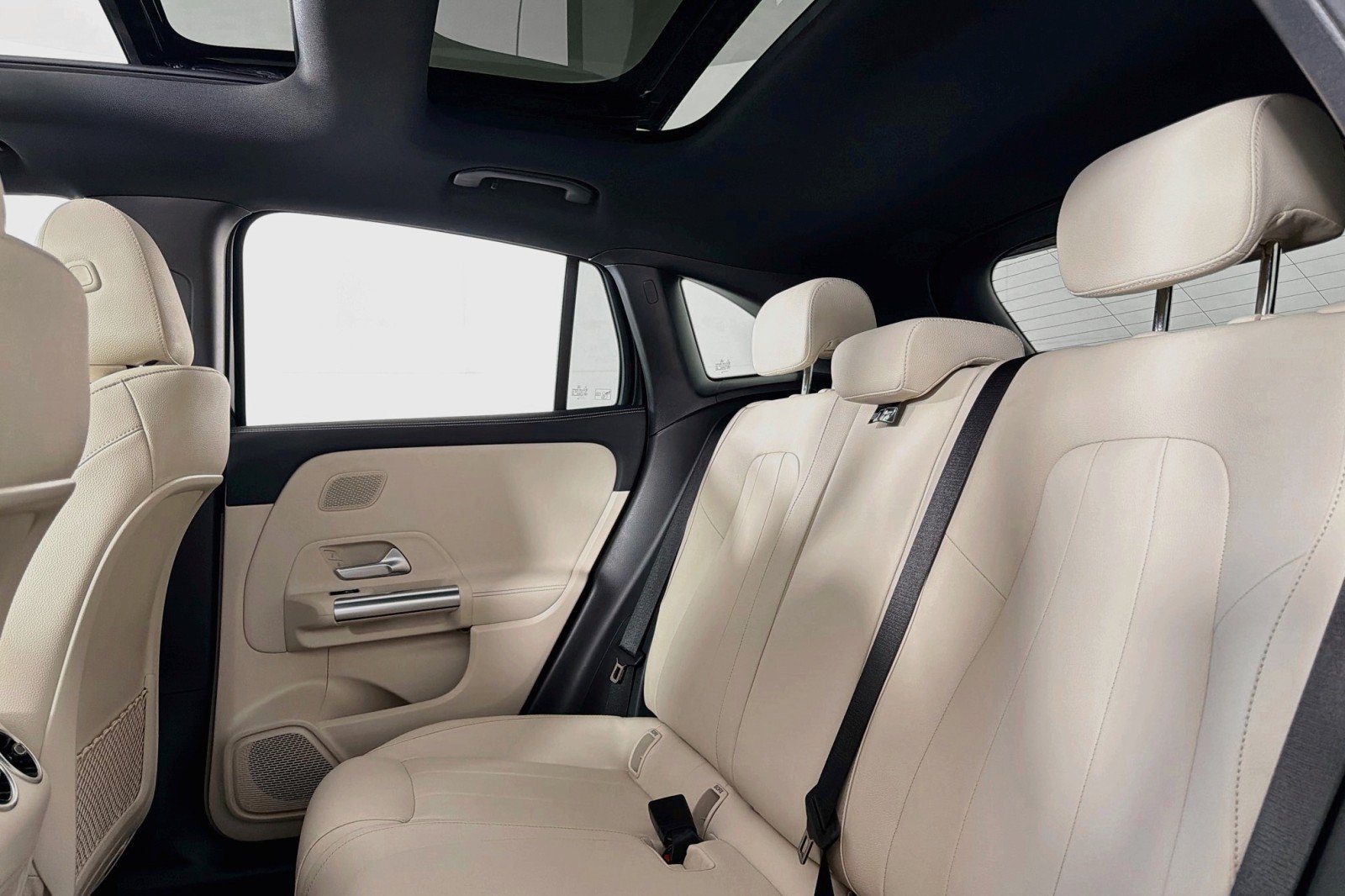 Certified 2026 Mercedes-Benz GLA 250 image 9