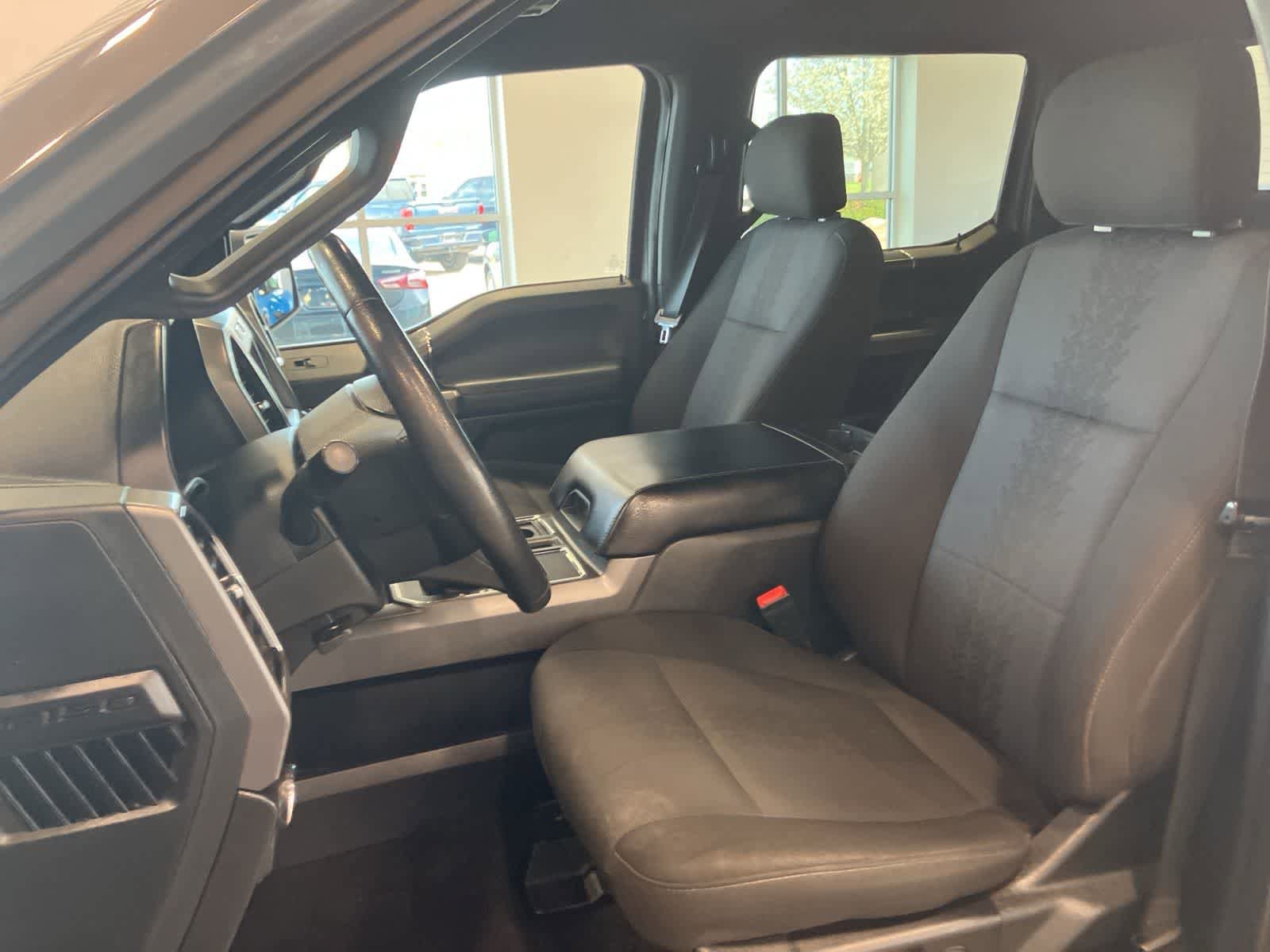 Used 2019 Ford F150 XLT w/ Equipment Group 302A Luxury AWD/4WD image 11