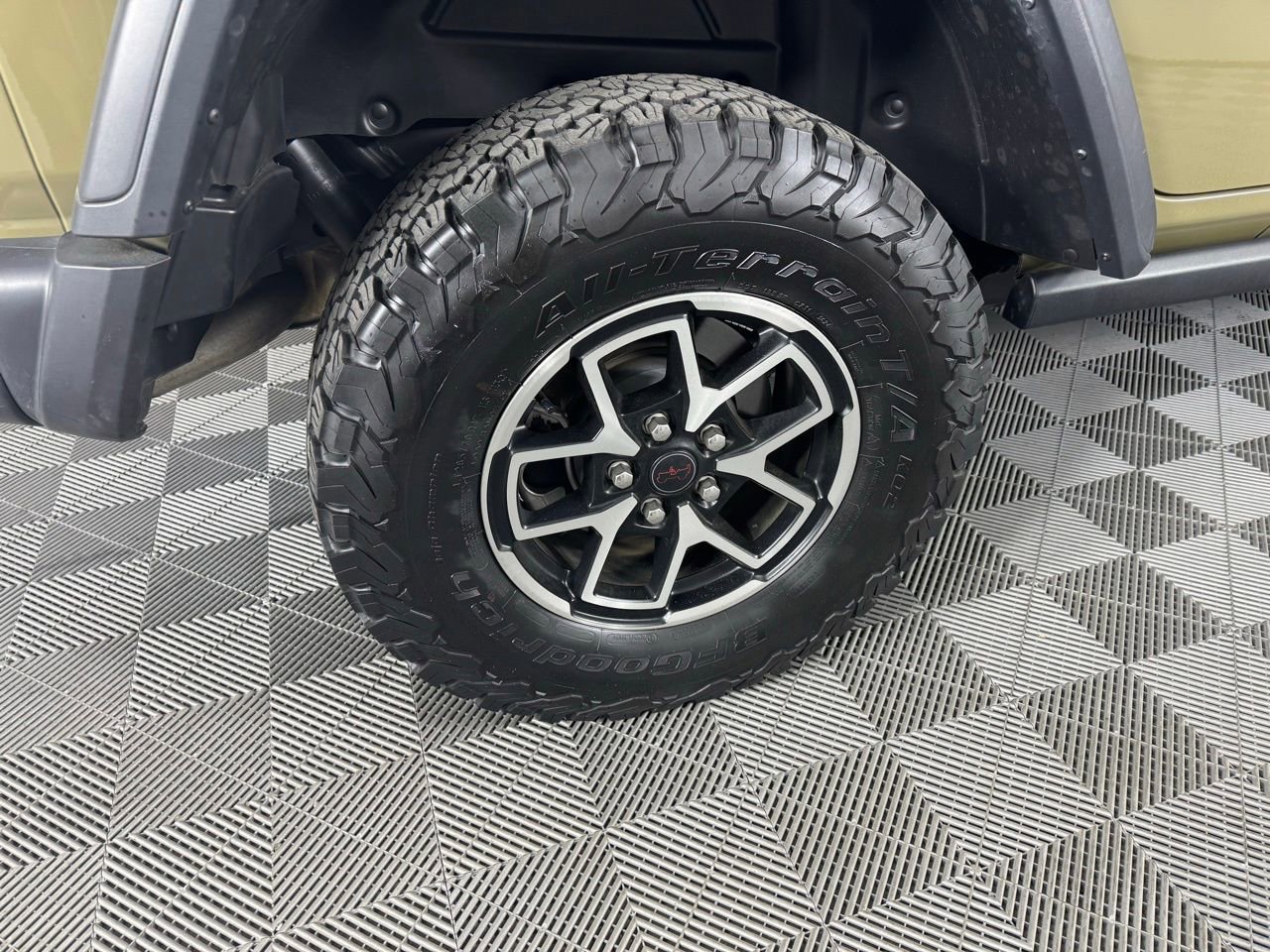 Used 2025 Jeep Wrangler Unlimited Rubicon image 34