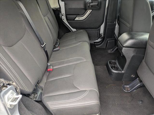 Used 2016 Jeep Wrangler Unlimited Sahara image 17
