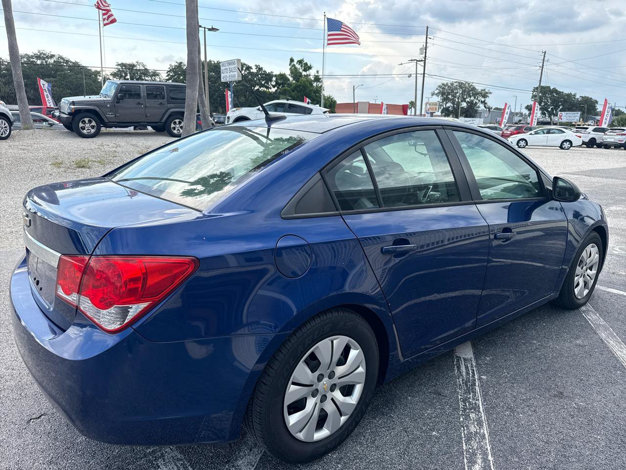 Used 2013 Chevrolet Cruze LS FWD image 5