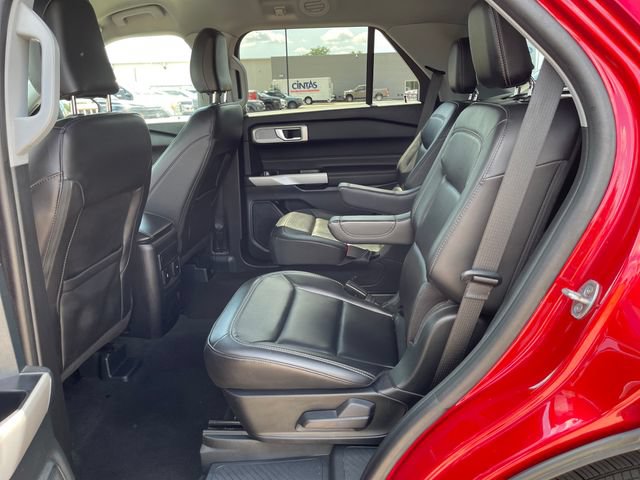 Used 2024 Ford Explorer XLT w/ Equipment Group 202A AWD/4WD image 27