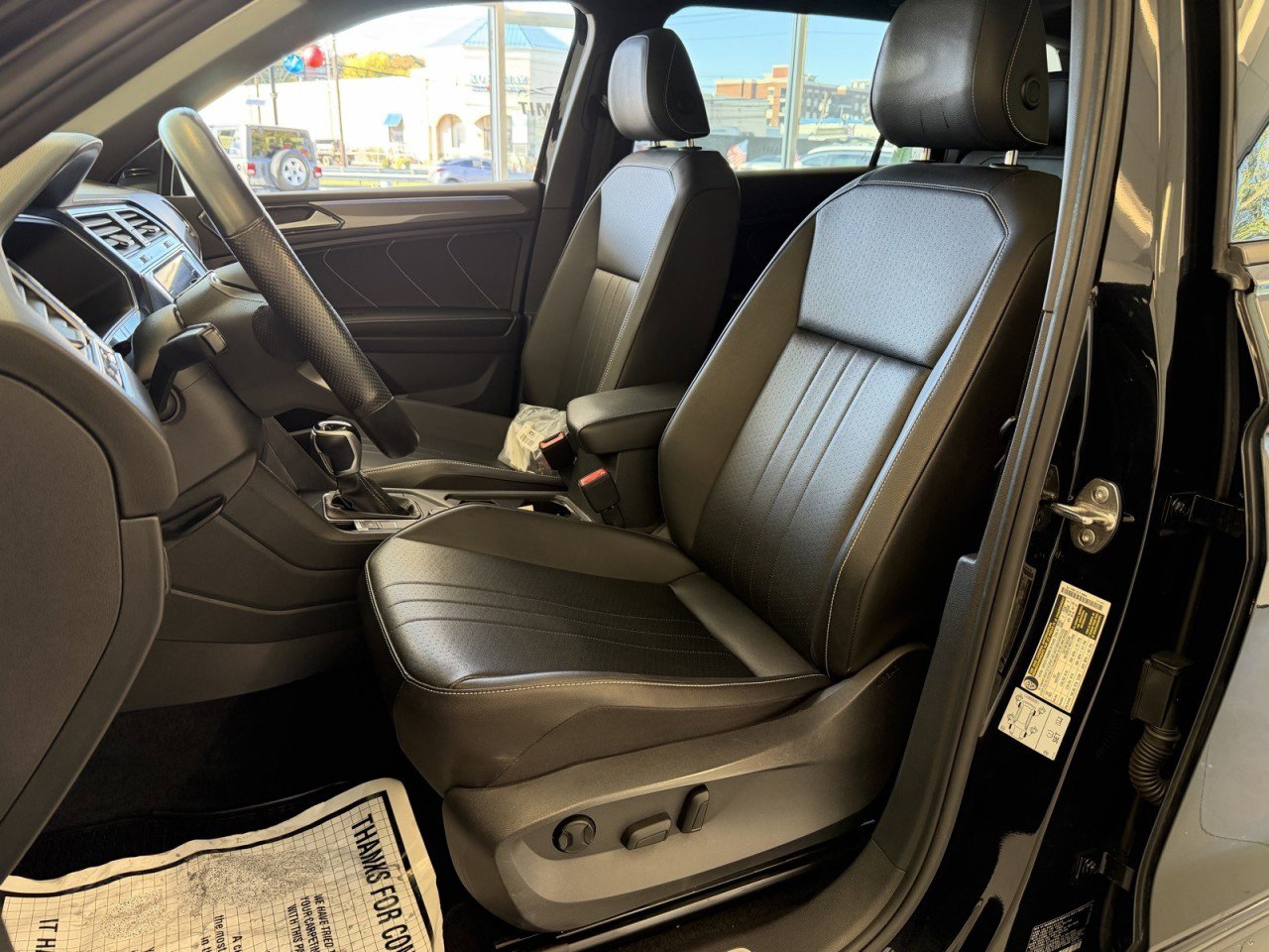 Used 2022 Volkswagen Tiguan SE R-Line AWD/4WD image 29