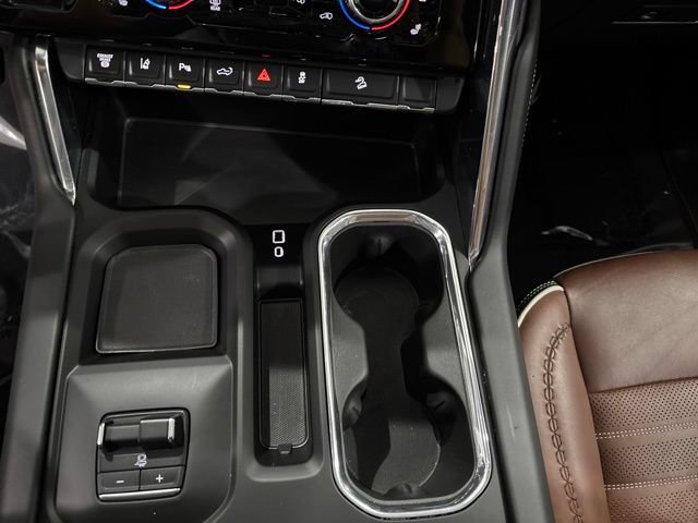 Used 2024 GMC Sierra 3500 Denali Ultimate AWD/4WD image 30
