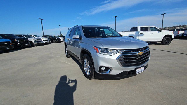 Used 2021 Chevrolet Traverse LT FWD image 2