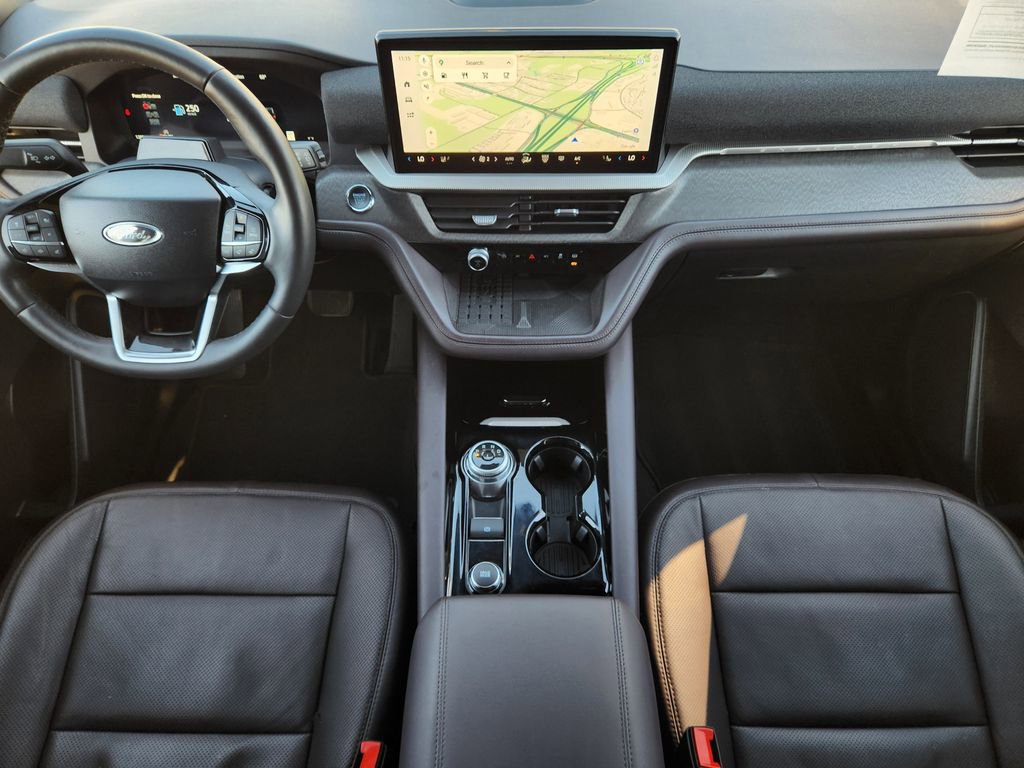 Used 2025 Ford Explorer Platinum w/ LUX Leather Package image 28