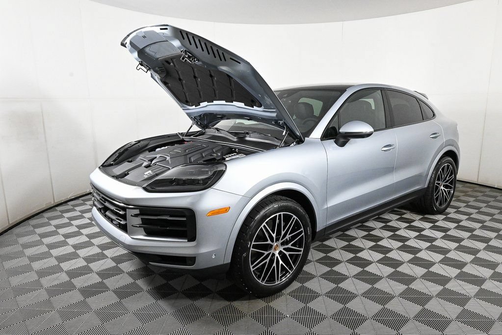 Used 2026 Porsche Cayenne Coupe AWD/4WD image 34