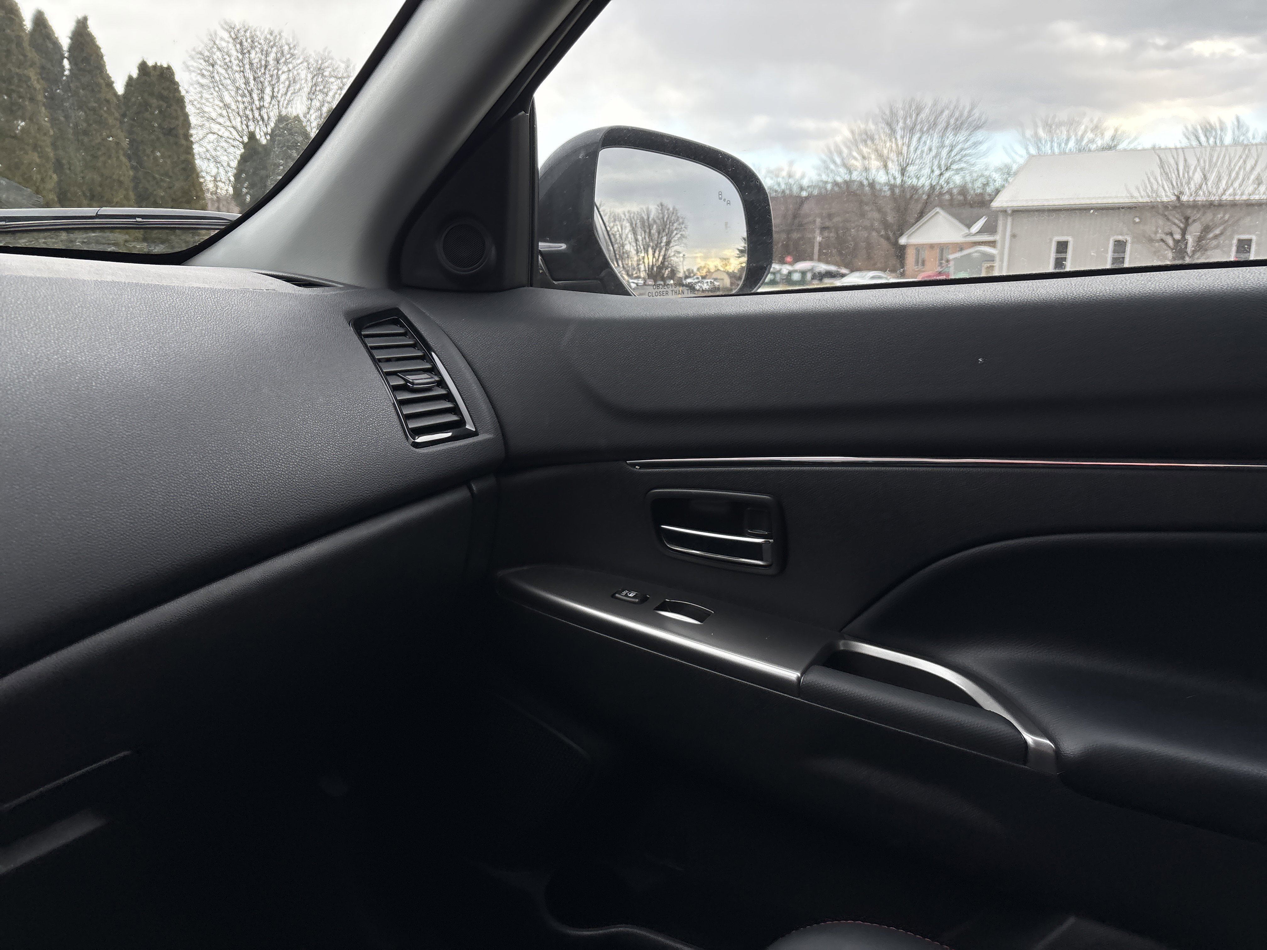 Used 2025 Mitsubishi Outlander Sport SE image 23