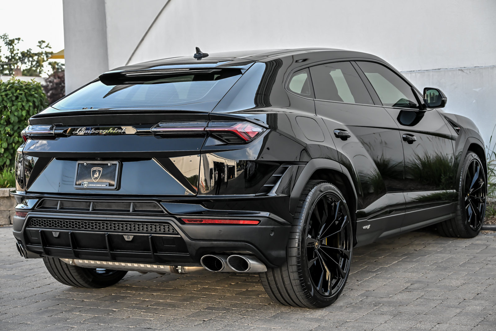 Used 2024 Lamborghini Urus S AWD/4WD image 13