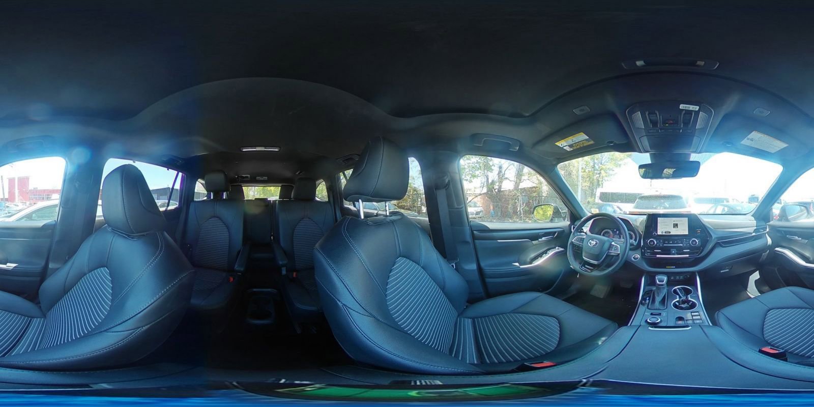 Used 2025 Toyota Highlander XSE AWD/4WD image 45