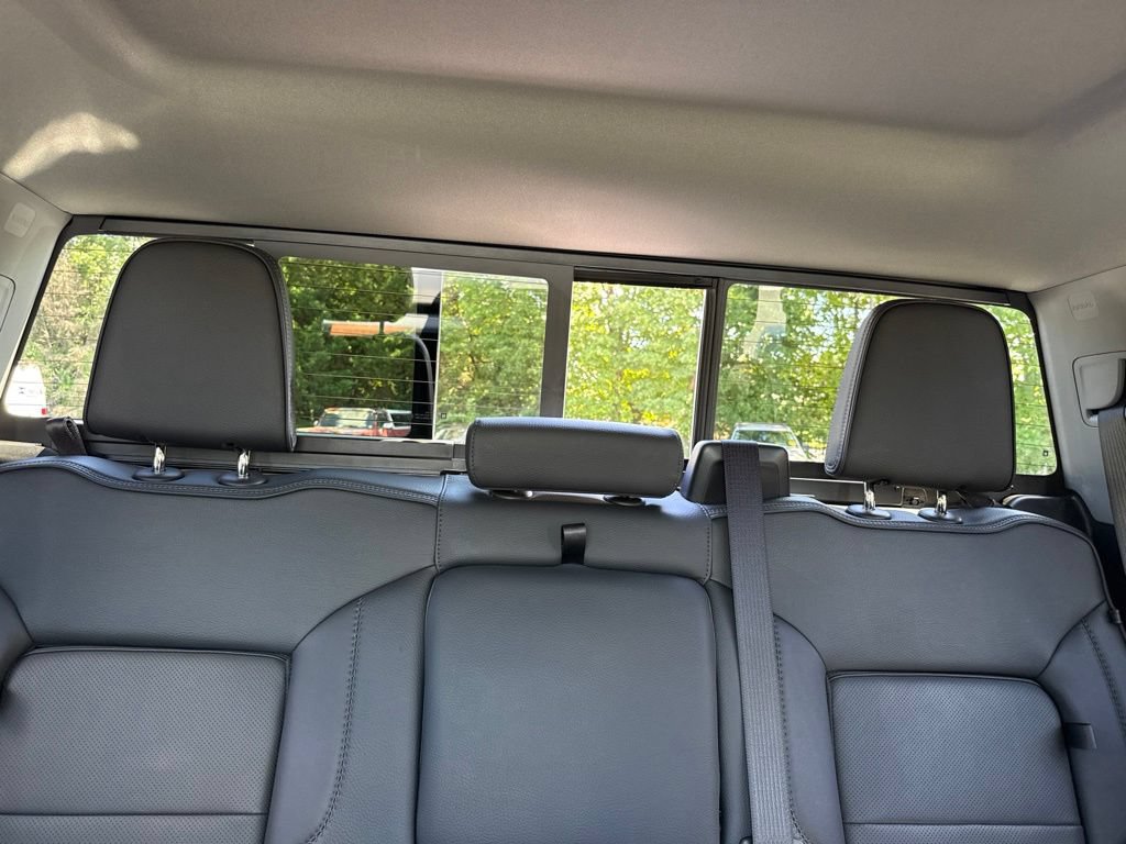 Used 2025 GMC Sierra 3500 Denali w/ Denali Reserve Package AWD/4WD image 44