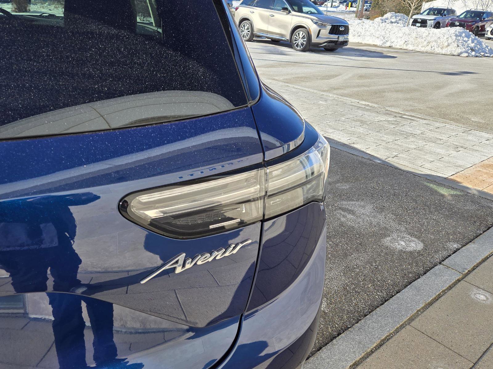 Used 2023 Buick Envision Avenir image 13