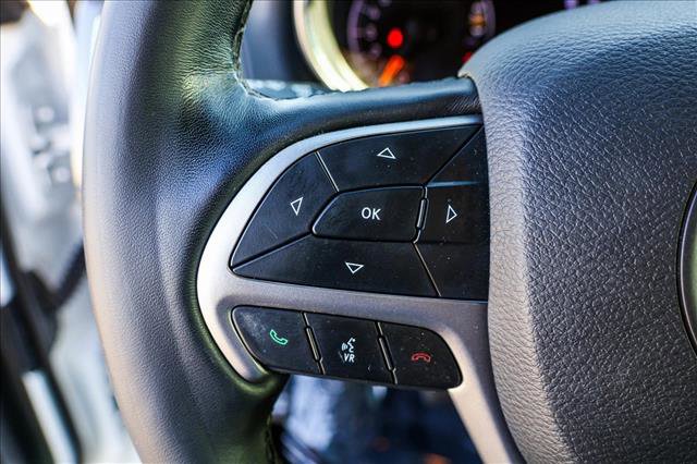 Used 2021 Jeep Grand Cherokee Laredo X AWD/4WD image 13